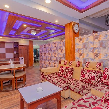 Oyo 799 Hotel Tik Tok Pvt Ltd. กาฐมาณฑุ ภายนอก รูปภาพ
