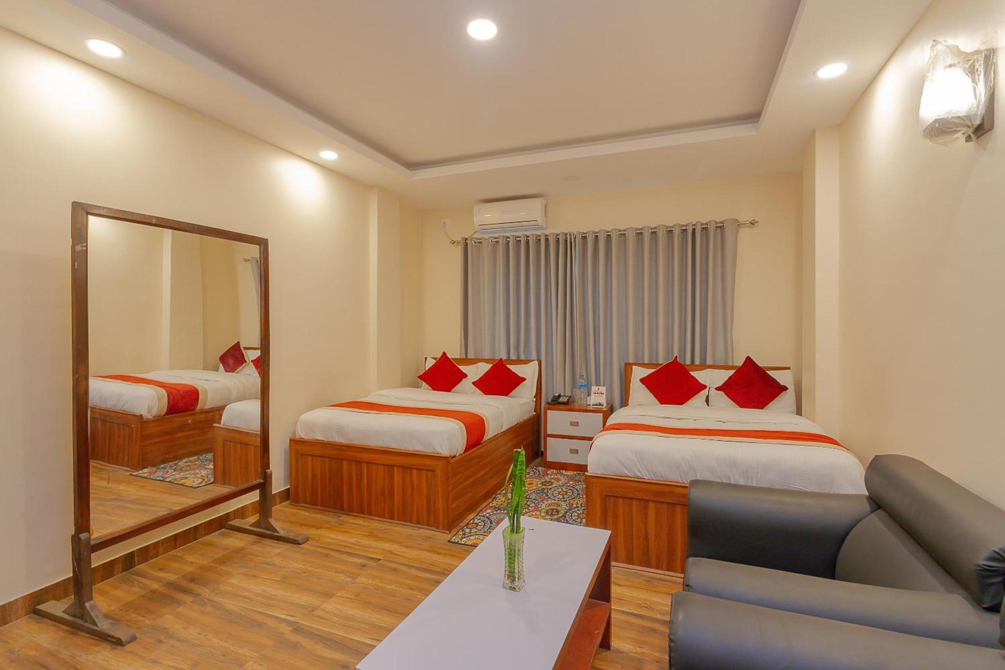 Oyo 799 Hotel Tik Tok Pvt Ltd. กาฐมาณฑุ ภายนอก รูปภาพ