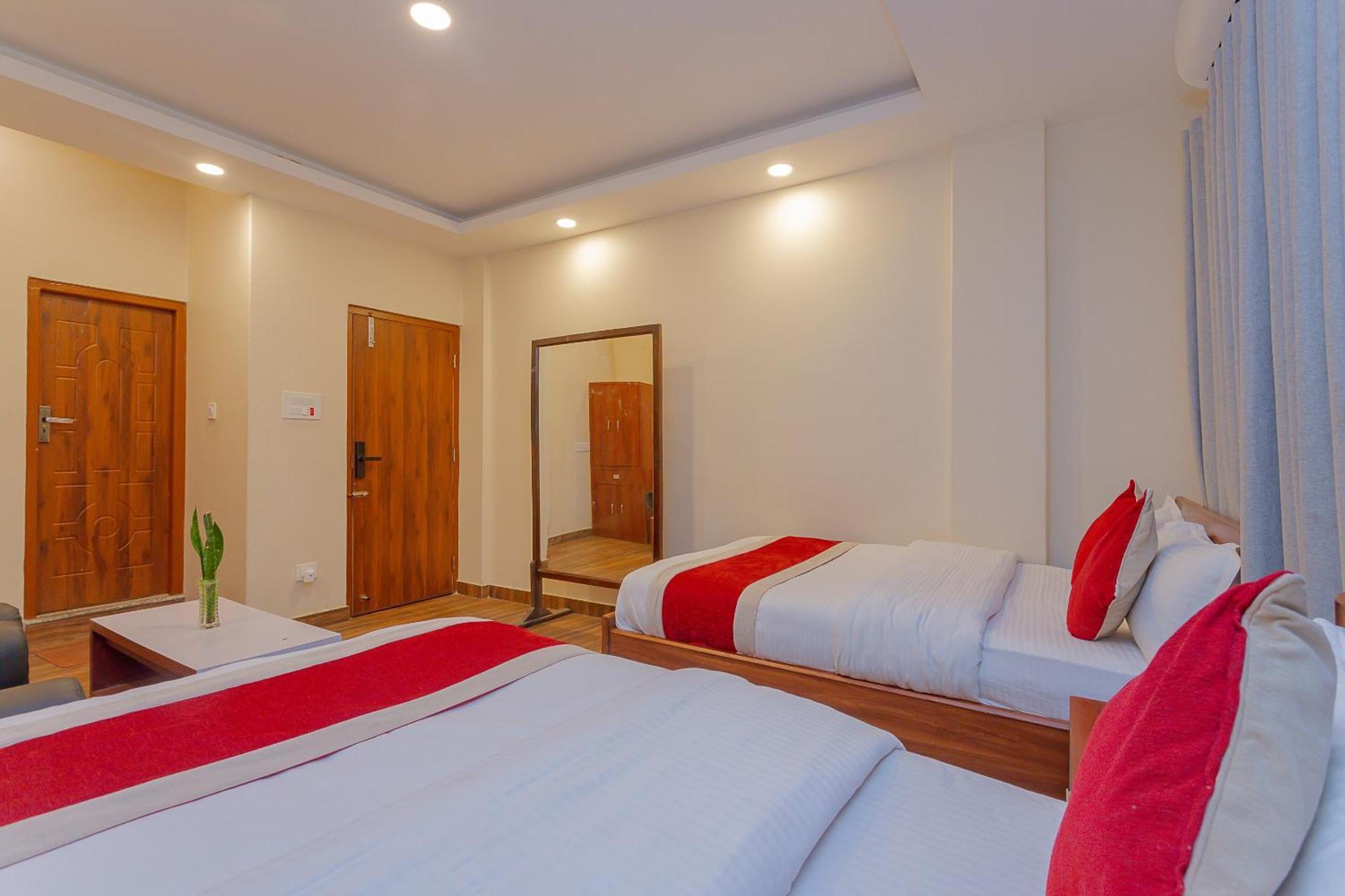 Oyo 799 Hotel Tik Tok Pvt Ltd. กาฐมาณฑุ ภายนอก รูปภาพ