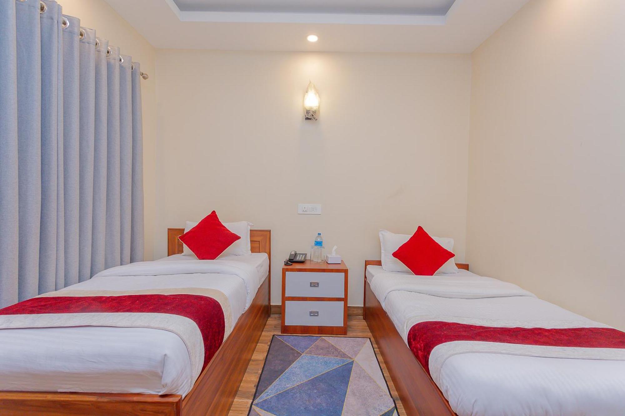 Oyo 799 Hotel Tik Tok Pvt Ltd. กาฐมาณฑุ ภายนอก รูปภาพ