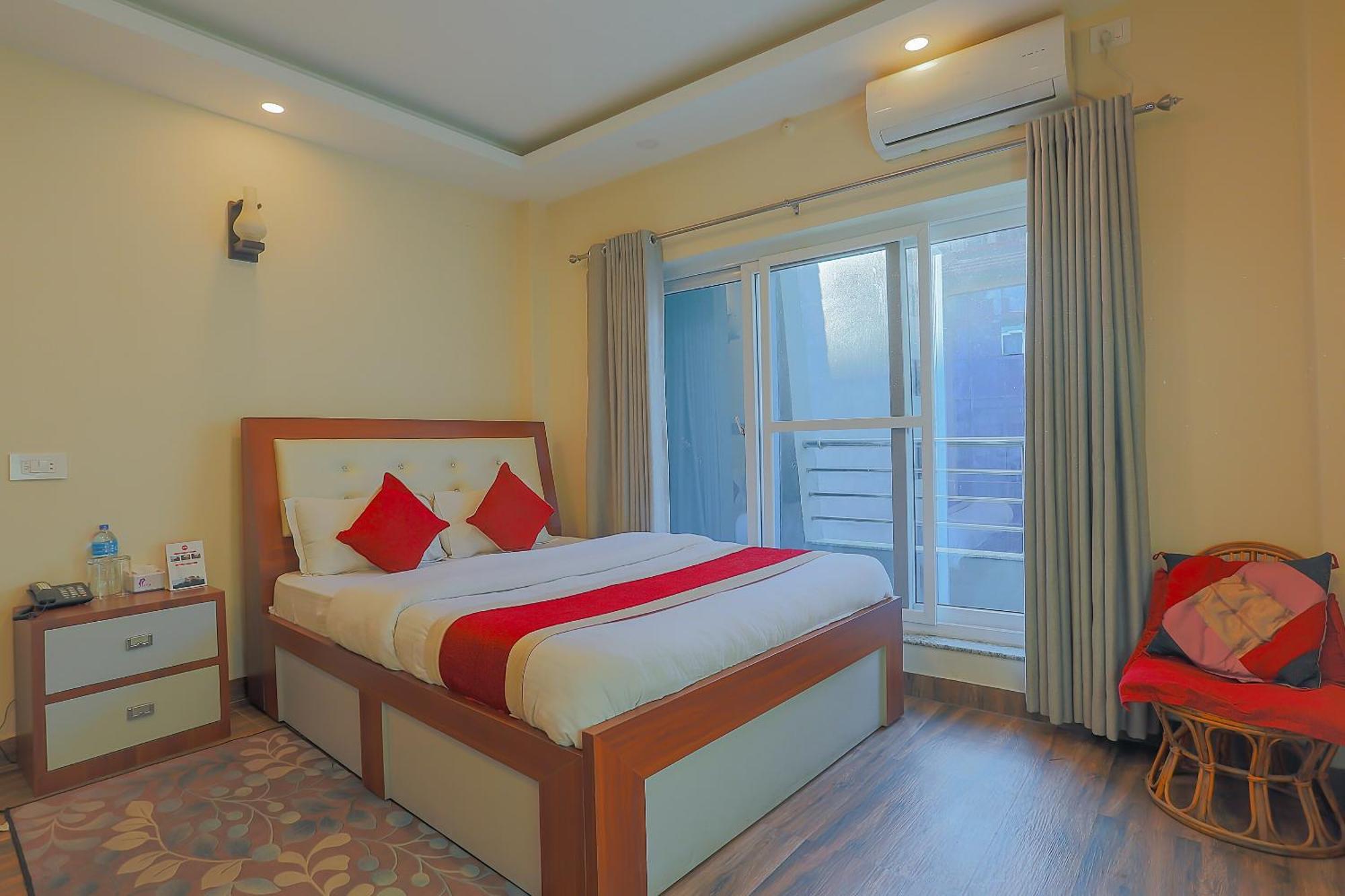 Oyo 799 Hotel Tik Tok Pvt Ltd. กาฐมาณฑุ ภายนอก รูปภาพ