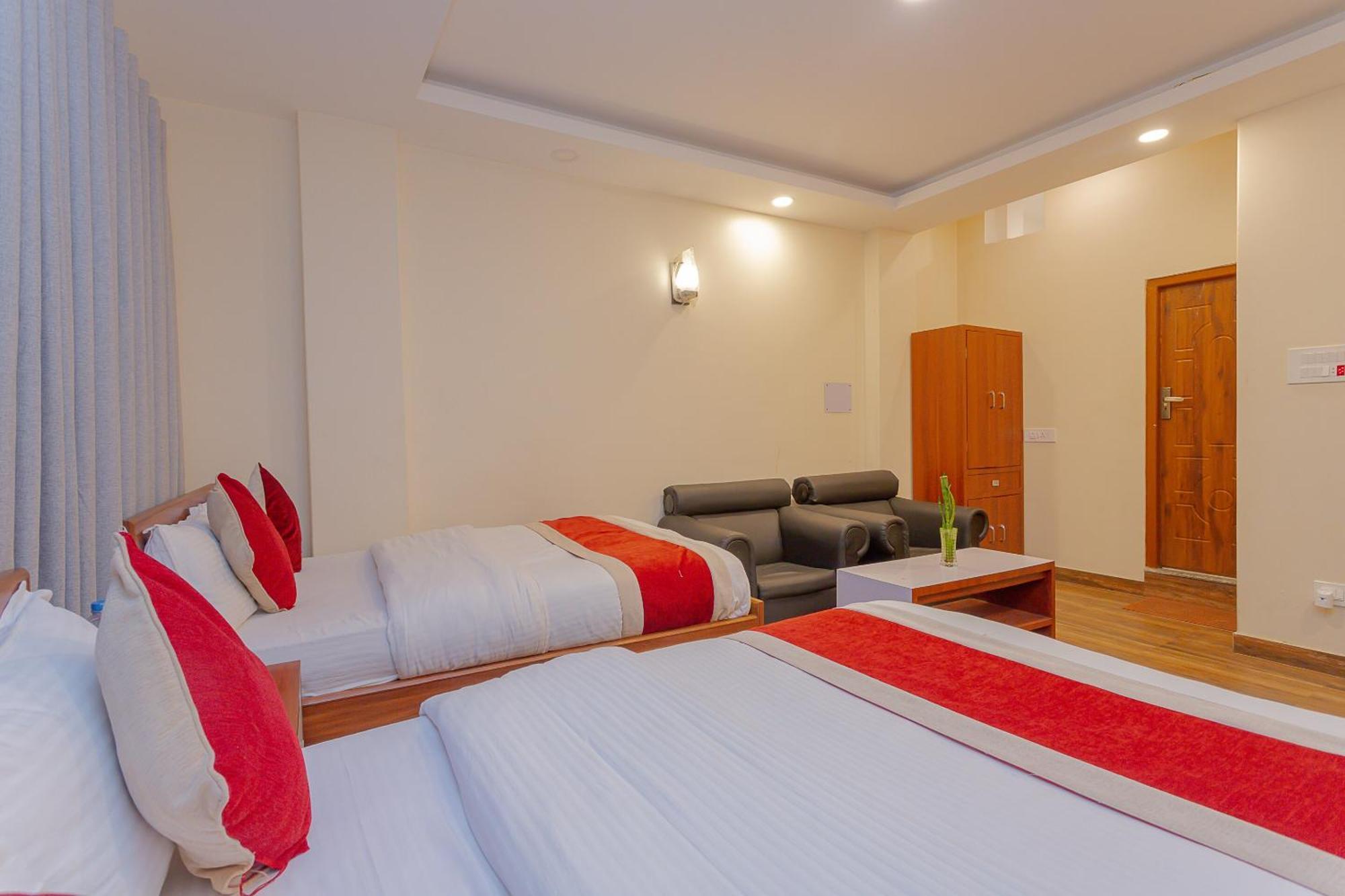 Oyo 799 Hotel Tik Tok Pvt Ltd. กาฐมาณฑุ ภายนอก รูปภาพ