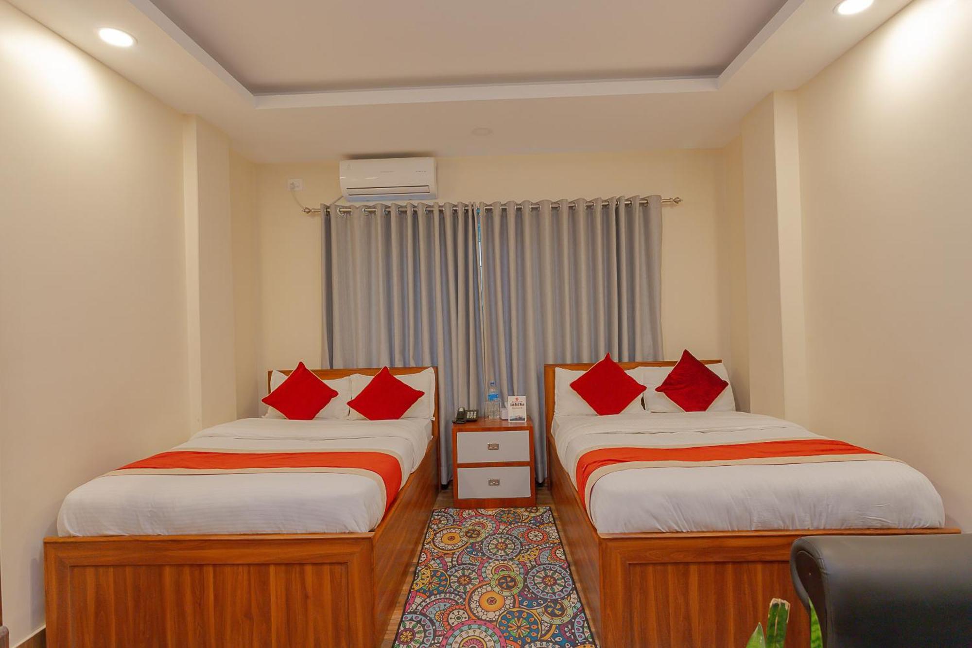 Oyo 799 Hotel Tik Tok Pvt Ltd. กาฐมาณฑุ ภายนอก รูปภาพ