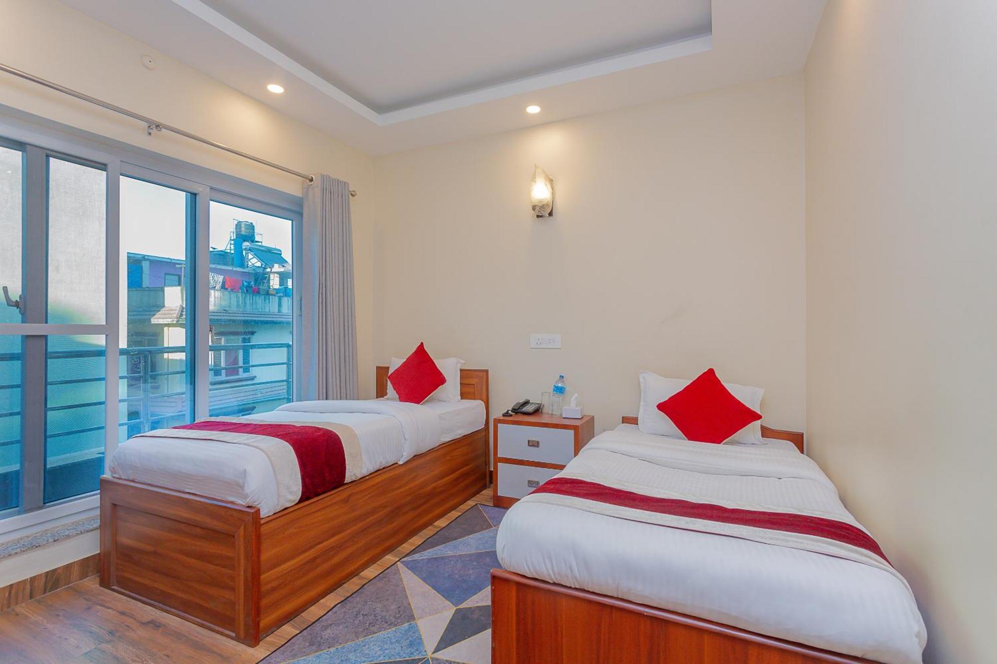 Oyo 799 Hotel Tik Tok Pvt Ltd. กาฐมาณฑุ ภายนอก รูปภาพ