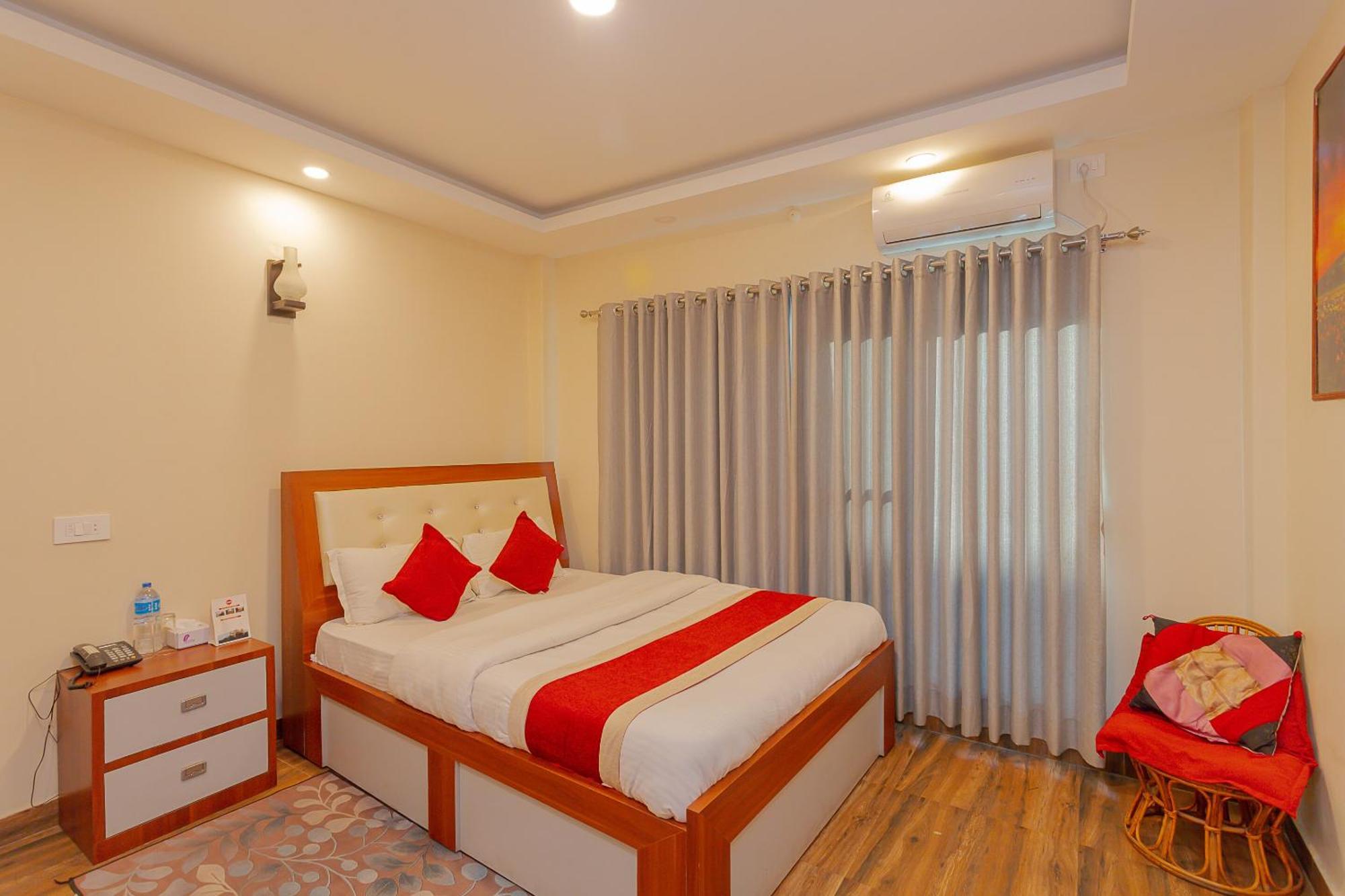 Oyo 799 Hotel Tik Tok Pvt Ltd. กาฐมาณฑุ ภายนอก รูปภาพ