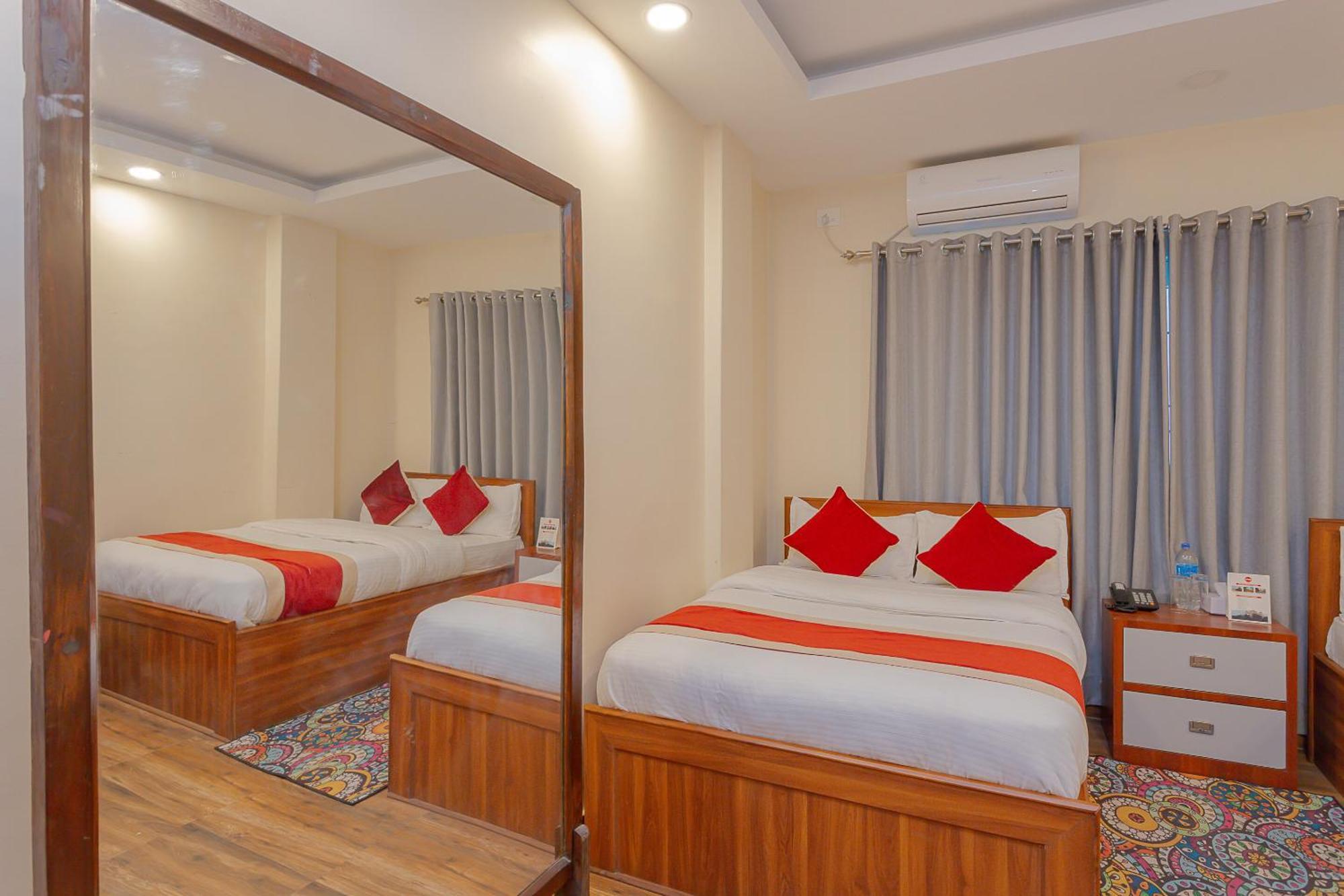 Oyo 799 Hotel Tik Tok Pvt Ltd. กาฐมาณฑุ ภายนอก รูปภาพ